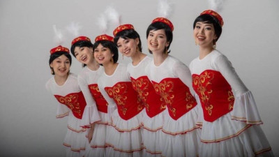 Атақты «Гүлдер» ансамблі жаңа құрамда концерт береді