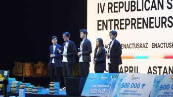 Фотография к новости: Астаналық оқушылар Enactus Kazakhstan National EXPO 2023 кубогін жеңіп алды