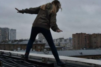 Фотография к новости: Ақтауда жасөспірім 6-қабаттан секіріп кетті