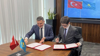 Фотография к новости: Қазақстандық делегация Түркияның қорғаныс-өнеркәсіп кешенінің кәсіпорындарына барды