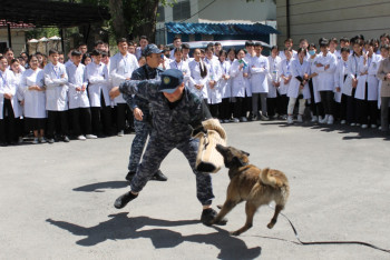 Фотография к новости: Жамбылдық полицейлер нашақорлыққа қарсы акция өткізді