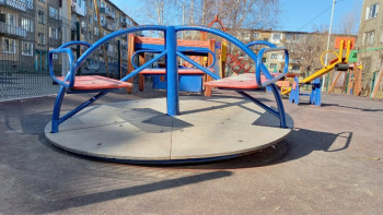 Фотография к новости: Өскеменнің жаңа аулаларын бүлдіретіндер көп