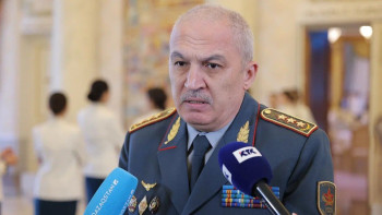 Фотография к новости: Қорғаныс министрі Мәскеуде өтетін парадқа бара ма?