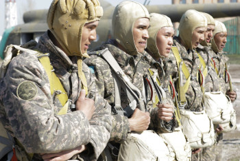 Десанттық шабуылдаушы әскери бөлімінде...