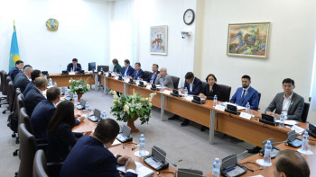 Фотография к новости: Мәжілісте жаңа Салық кодексінің жобасы талқыланды