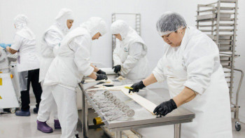 Фотография к новости: Жаңаөзендіктер «Жұмыс жасаймын» өңірлік бағдарламасы аясында жұмысқа орналасып жатыр