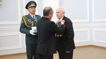 Фотография к новости: БҚО-да соғыс ардагеріне «Халық қаһарманы» атағы табысталды