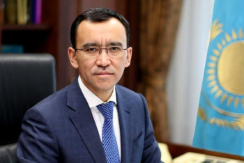 Фотография к новости: Мәулен Әшімбаев: Аталарымыз бен әкелеріміздің қайсарлығын ешқашан ұмытпаймыз