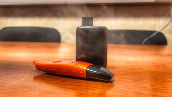 Фотография к новости: Депутат вейп жарнамасына жауапкершілікті күшейтуді ұсынды