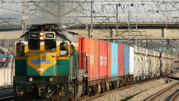 Фотография к новости: Жүк пойызының үстіне шыққанда тоқ соққан жасөспірімнің жағдайы ауыр