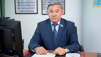 Фотография к новости: Депутат «Жайлы мектеп» ұлттық жобасына қатысты мәселе көтерді