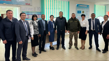 Фотография к новости: Тоғжанов Мұғалжар ауданы Жем қаласының әлеуметтік-экономикалық дамуымен танысты