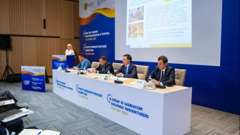 Фотография к новости: Субконтрактілер биржасы аясында 1,9 млрд теңгелік келісімшартқа қол қойылды