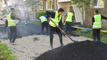 Фотография к новости: Өскеменде 100 ауланың жолы жөнделеді