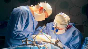 Фотография к новости: Семейде науқастан арнайы жүйенің арқасында ми ісігі алынып тасталды