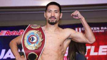 Фотография к новости: Жәнібек Әлімханұлы қарсыласын нокаутқа жіберді