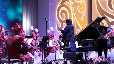 Алматыда Марат Бисенғалиевтің Құрманғазы оркестрімен бірлескен кеші өтті