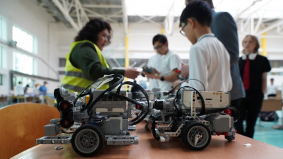 RoboZerde-2023: Үздік робот құрастырушылар бақ сынасты