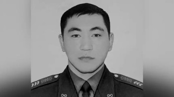 Фотография к новости: Қызметтік борышын өтеу кезінде көз жұмған өрт сөндіруші «Айбын» орденімен марапатталды