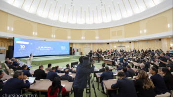 Фотография к новости: Мемлекеттік қызмет ісі шетелдік сарапшылармен талқыланып жатыр