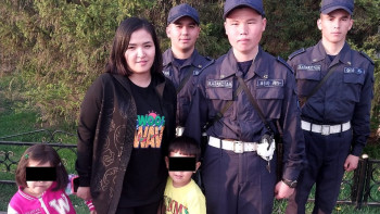 Фотография к новости: Ұландықтар жоғалып кеткен балаларды ата-анасымен табыстырды