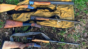 Фотография к новости: Алтай ауданының тұрғынынан заңсыз сақталған қару-жарақ пен оқ-дәрілерді тәркіледі