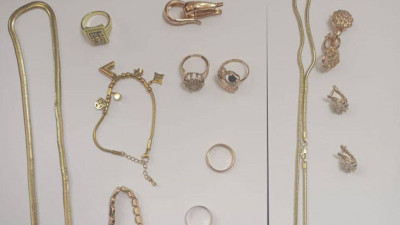 Алаяқ алтынға ұқсас әшекейлерді ломбардқа 4 млн теңгеге өткізген