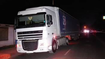 Фотография к новости: Ақтөбе облысында кәмпит тиеген жүк көлігі жанып кетті