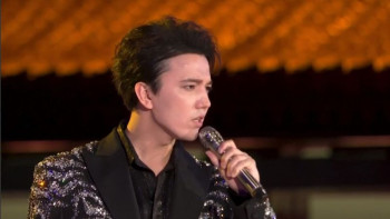 Фотография к новости: Димаш Құдайберген Орталық Азия елдері басшыларының алдында ән салды