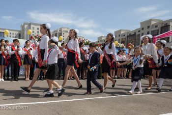 Фотография к новости: Абай облысында  4 518  түлек мектеп бітіреді