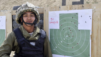 Фотография к новости: Теңіз жаяу әскерлерінің  сарбаздары алғаш рет жауынгерлік атыс жүргізді