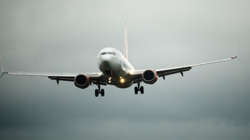 Фотография к новости: Түркістаннан Ыстанбұлға бет алған ұшаққа найзағай түсті