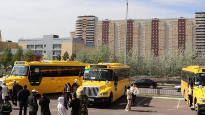 Қарағанды облысының мектептеріне жаңа автобустар берілді
