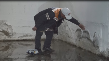 Фотография к новости: Павлодарда жаңа көпқабатты үйдің іргесі сөгіліп жатыр