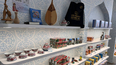 Қазақтың балы мен шайы, домбыра. Циндаодағы ЭКСПО-да қандай өнімдер ұсынылған