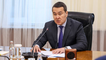 Фотография к новости: Фермерлерді салықтан босату. Смайылов депутаттар ұсынысына жауап берді