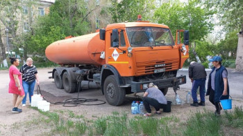 Фотография к новости: Қарағандыдағы апат. Тұрғындар апаттың бірнеше рет қайталанғандығын айтады