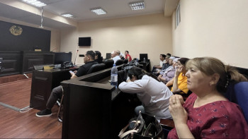 Фотография к новости: Шымкентте қаржы пирамидасына алданғандар ақшасын қайтаруды талап етеді