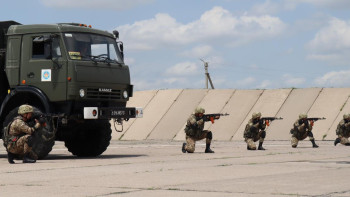 Фотография к новости: Қарулы күштерде көрнекі сабақтар өтті