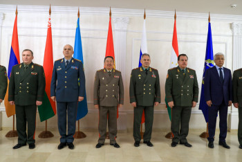 Фотография к новости: Минскіде ҰҚШҰ Қорғаныс министрлері кеңесінің отырысы өтті