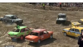 Фотография к новости: Астанада авто және мотоспорт маусымы ашылды