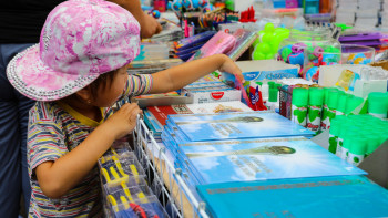 Фотография к новости: 1-сыныпқа баратын 15 мың оқушығы әлеуметтік қолдау көрсетіледі