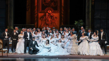 Фотография к новости: Астанаға гастрольдік сапармен Қазақ ұлттық опера және балет театры келді