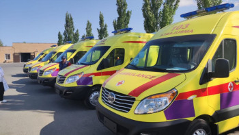 Фотография к новости: Абай облысының шұғыл медициналық қызметі жаңа реанимобильдермен толықты