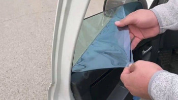 Фотография к новости: Шымкент: автокөлік терезесін 1000-нан аса адам тұмшалап алған 