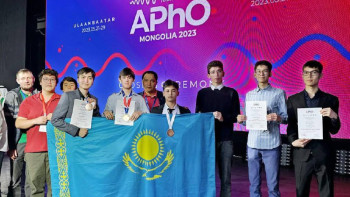 Фотография к новости: Физикадан 23-ші Азия олимпиадасында еліміздің құрама командасы үздік нәтиже көрсетті