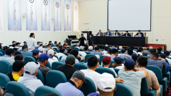 Фотография к новости: «Өзенмұнайгаз» дауы: Қызметкерлерге жаңа жұмыс орны ұсынылды