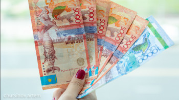 Фотография к новости: Досаев теңгенің әлсіреуі мен нығаюы туралы айтты