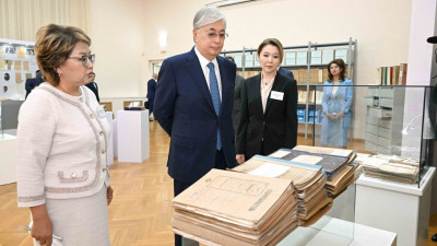 Президент саяси қуғын-сүргін материалдарын зерттеу орталығының жұмысымен танысты