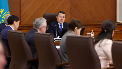 Смайылов батыс өңірлердің кәсіпкерлерімен кездесті